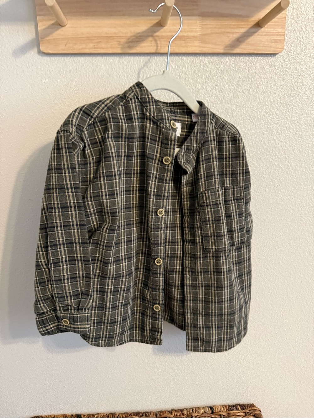 Zara Black and Cream Plaid Button-Front Shirt Jacket